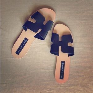 Summer sandals 7 1/2